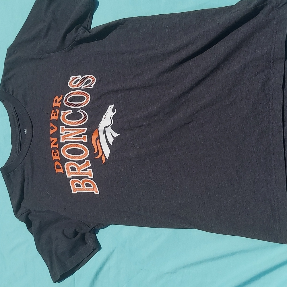 Denver Broncos tee